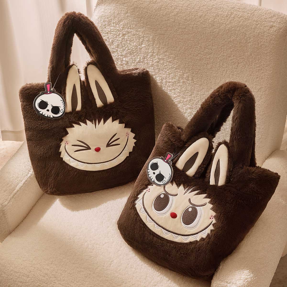 20240912_172822_938457____classic-bag-series-labubu-reversible-plush-bag-accessories-pop-mart-us-scene-1_____1200x1200.jpg